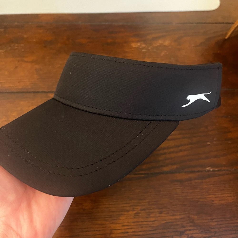 Slazenger women’s golf visor with elastic